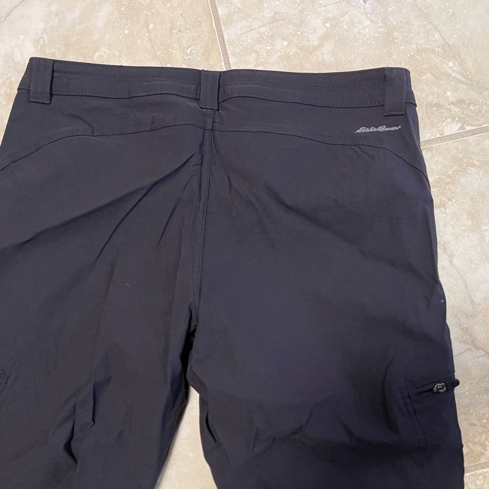 Eddie Bauer Capri Women's 4 Black Cropped Pants First Ascent Nylon Cargo Pocket - Picture 9 of 15
